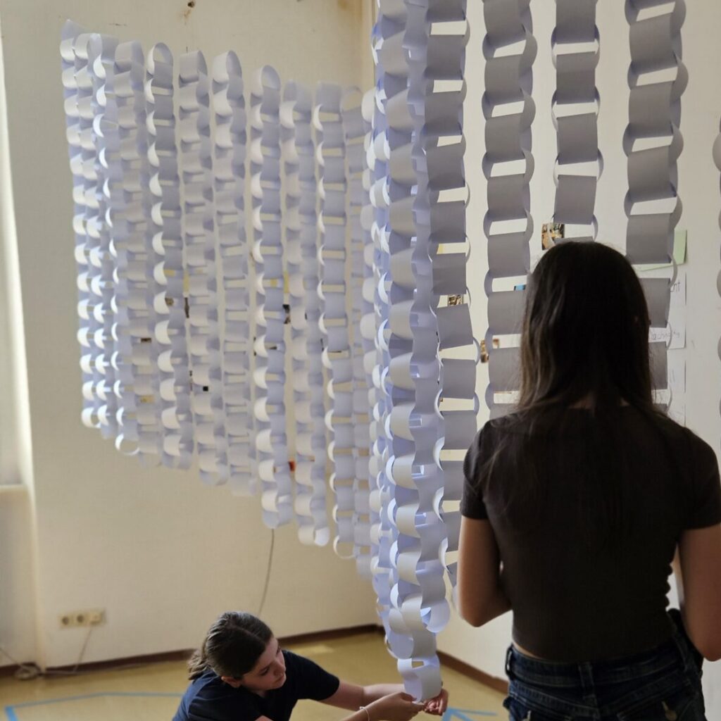 Papier als Raumgestalter